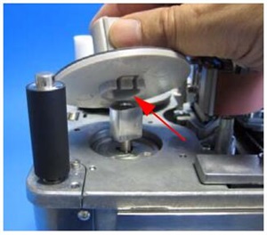 更換色帶移動(dòng)卷軸步驟二